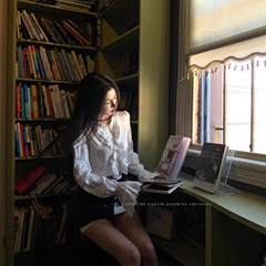 Lattitude/杨小鹭 千金感露腰宫廷风蕾丝花边领泡泡袖短款衬衫女