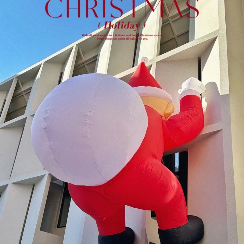 国境を越えた膨張式クリスマスエアモデル漫画風壁登りサンタクロース緑のバッグ白いバッグクリスマスツリークリスマス帽子人形|undefined