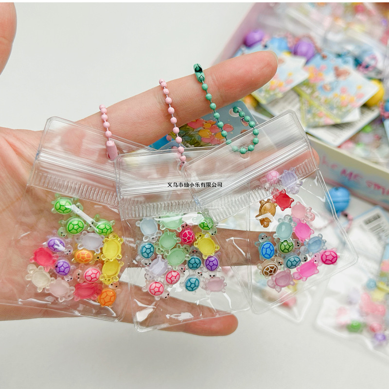 40-in Mini Turtle Decoration Pendant Fun Keychain School Bag Pendant Exquisite Cartoon Creative Pendant Accessories Resin