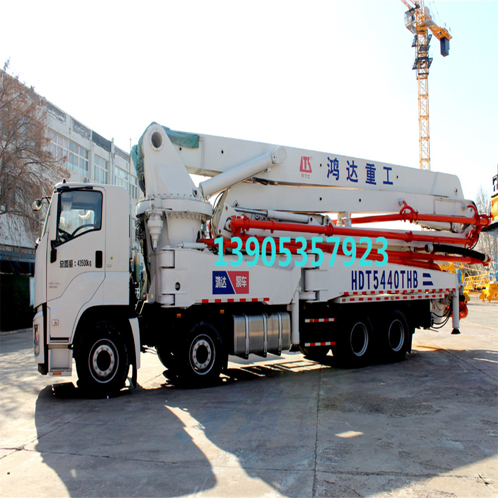 出口52m泵车 五十铃泵车52米混凝土臂架泵车上装地泵混凝土搅拌站