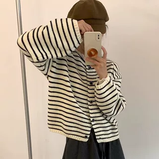 韩系软糯条纹圆领针织衫开衫女装秋冬复古风宽松毛衣外套显瘦上衣