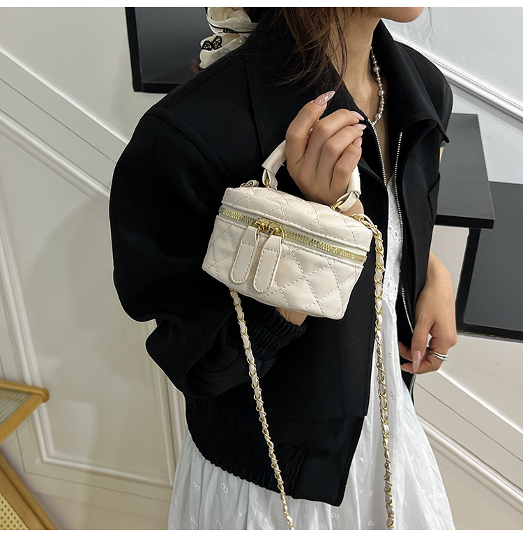 169g Weight Zipper Closure Type Single Shoulder Strap Strap Type Shoulder Bag Bags Type Casual Occasion Pu Leather Material Solid Color Pattern All Seasons Season Women's Gender Streetwear Style Square Shape Women's Pu Leather Solid Color Streetwear Square Zipper Shoulder Bag 14