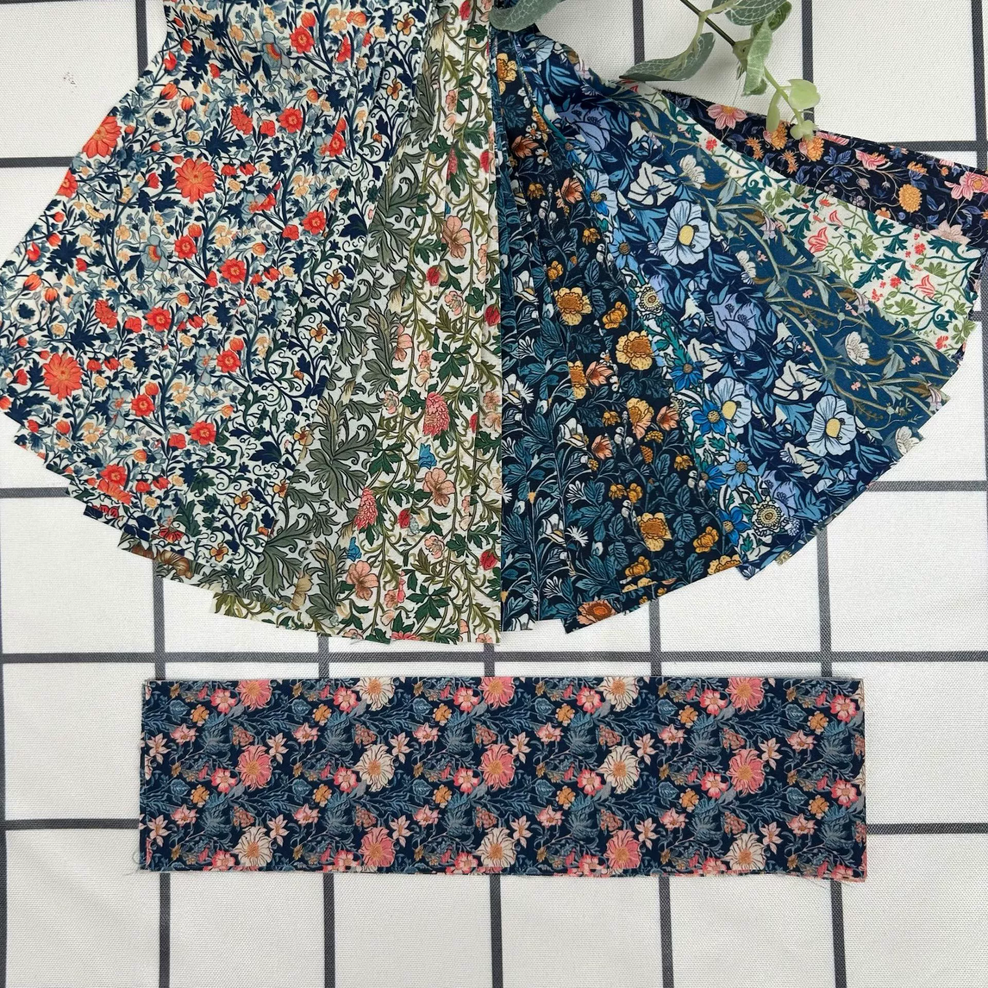 [JIT /TEMU /SHEIN 12片25*25cm花卉系列手工布组，DIY缝纫拼布]