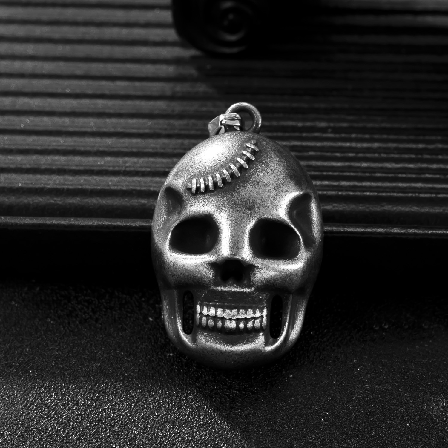 Colgante único Joyas de fundición de acero inoxidable transfronterizas Accesorios de collar de calavera Personalidad Exageración Fábrica de accesorios de joyería de bricolaje