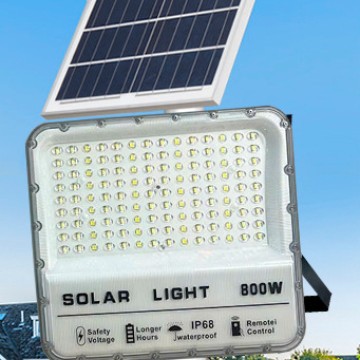 Lámpara de inundación dividida de venta caliente transfronteriza Lámpara de inundación portátil súper brillante Lámpara solar para exteriores