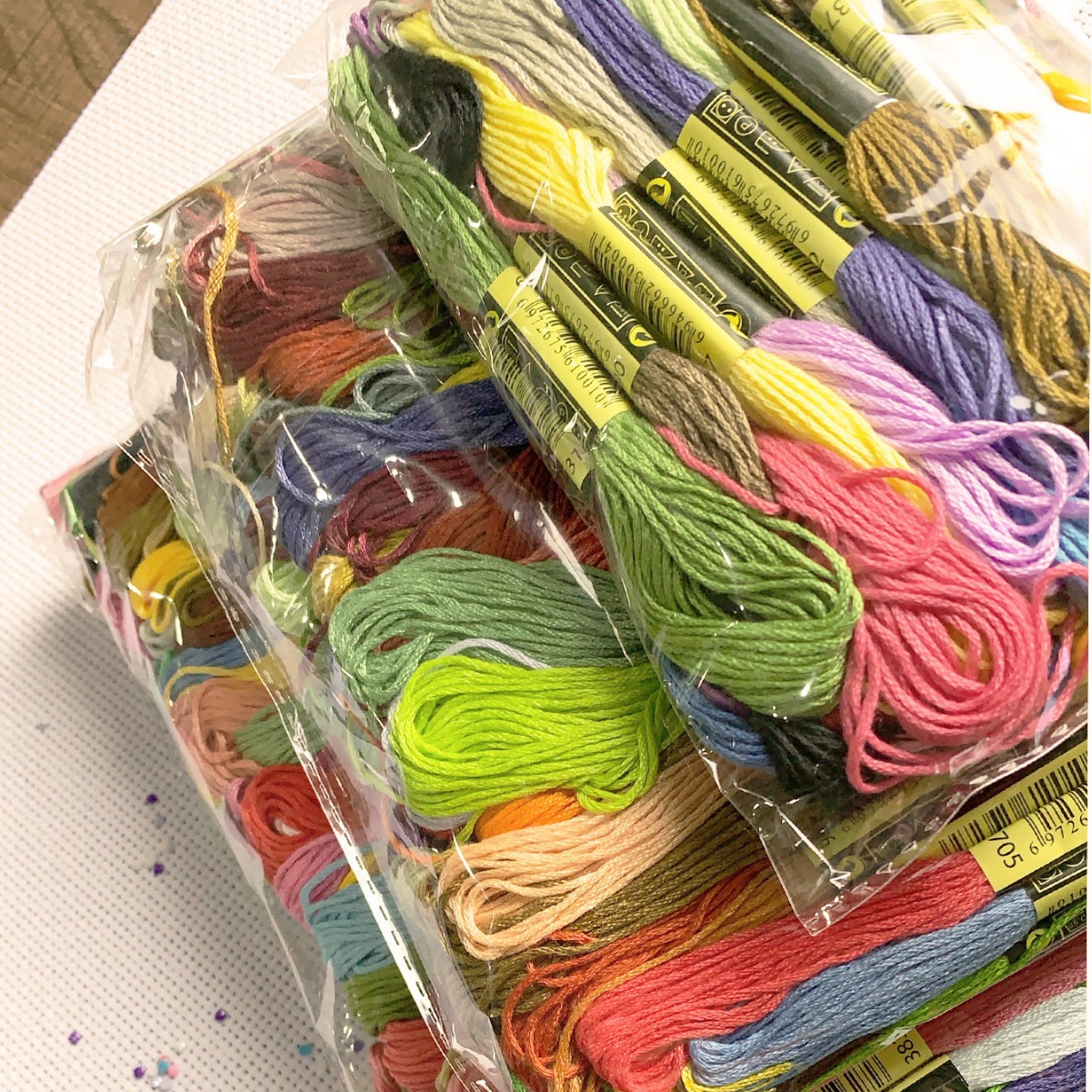 Cross-stitch floss main line dmc single 8 meters embroidery thread 447 colored polyester cotton embroidery thread DIY craft supply