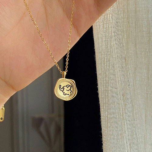 Cold and Lovely Baby Elephant Gold Necklace for Women, Instagram Trendy, Influencer Style, Simple and Personal, Fashionable and Versatile Clavicle Chain