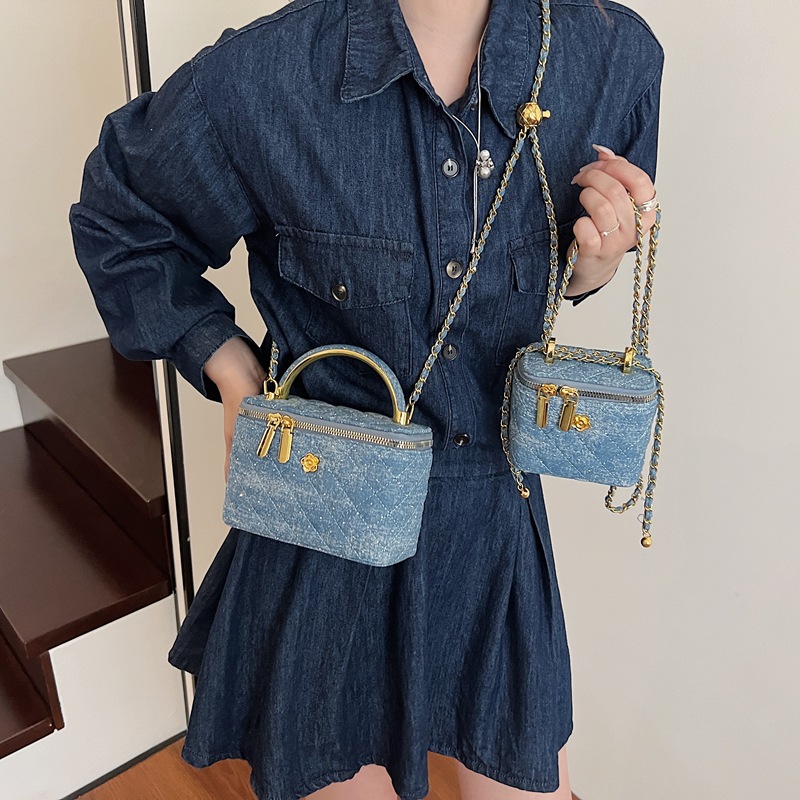 Bolso de cadena de moda de diamante para mujeres 2026 nuevo estilo pequeño bolso de viaje diario bolso de ocio simple bolso de mujer image 4