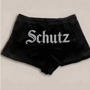 Y2K�W���羳�͹������ļ�Ů�b�¿�ԭ����ĸˮ荕r���Ըг�����ѝ