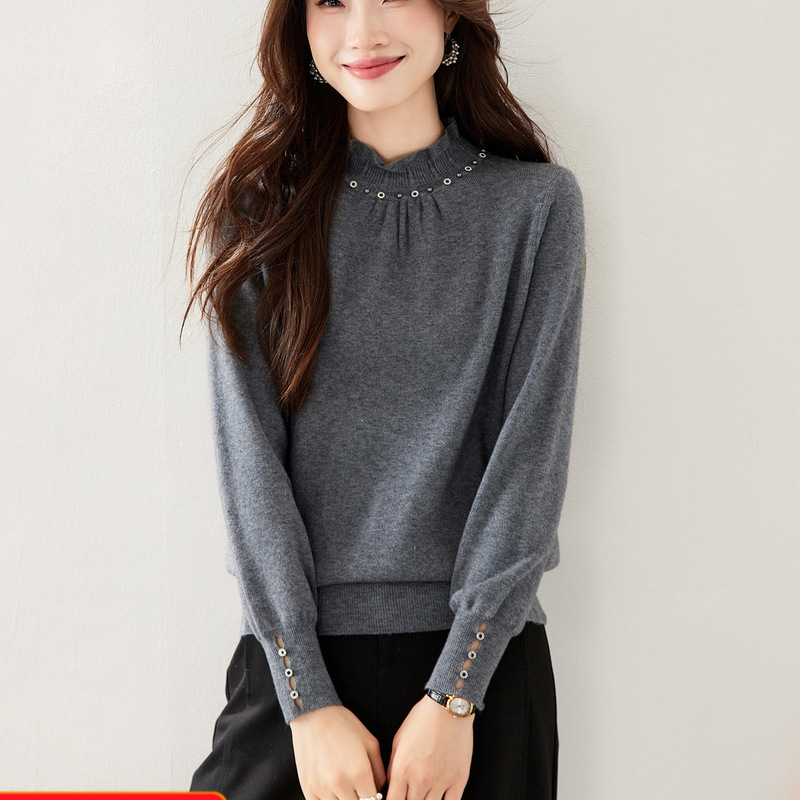 Autumn and winter short sweater 2026 new style, high-end ruffle collar base shirt for women, Hong Kong style, elegant and light luxury top