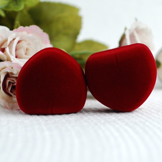 高档植绒心形戒指盒子求婚结婚钻戒饰品盒包装盒首饰盒盒红色