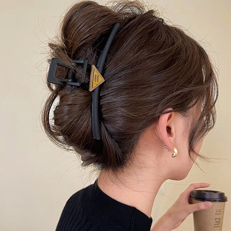 女性用のシンプルでエレガントなグリッパー、高級シャーククリップ、ヘアクリップ、大きなクリップ、高級ヘアピン、ヘアアクセサリー|undefined