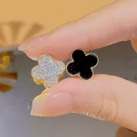 Little Xiangfeng Four Clover с бриллиантами Двусторонняя черная пряжка со стразами s925 серебряный темперамент простой премиум-класса дикие серьги