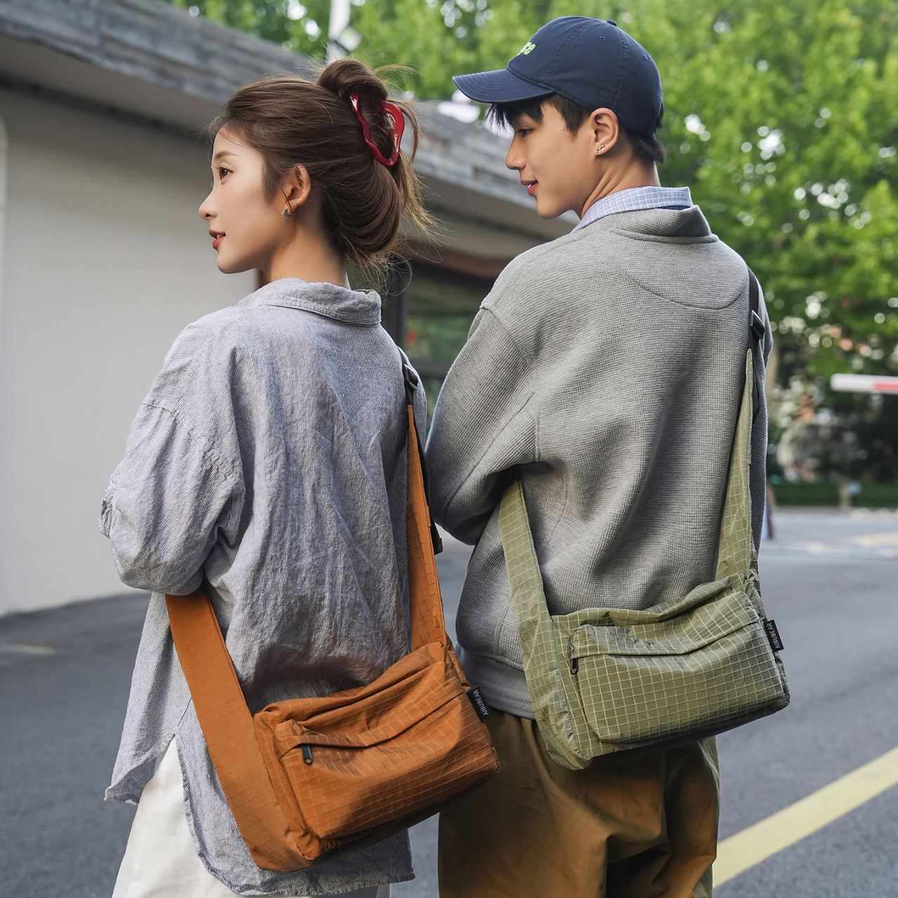 跨境新款潮流斜挎包男女时尚便携户外手机小包日系轻便简约单肩包