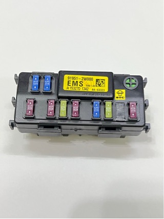 91951-2W000 跨境外贸 适用于现代 起亚 保险丝继电器盒