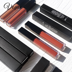 62-color matte fog-finished non-sticky lip gloss, waterproof, non-fading, moisturizing liquid lipstick, customizable labeling.