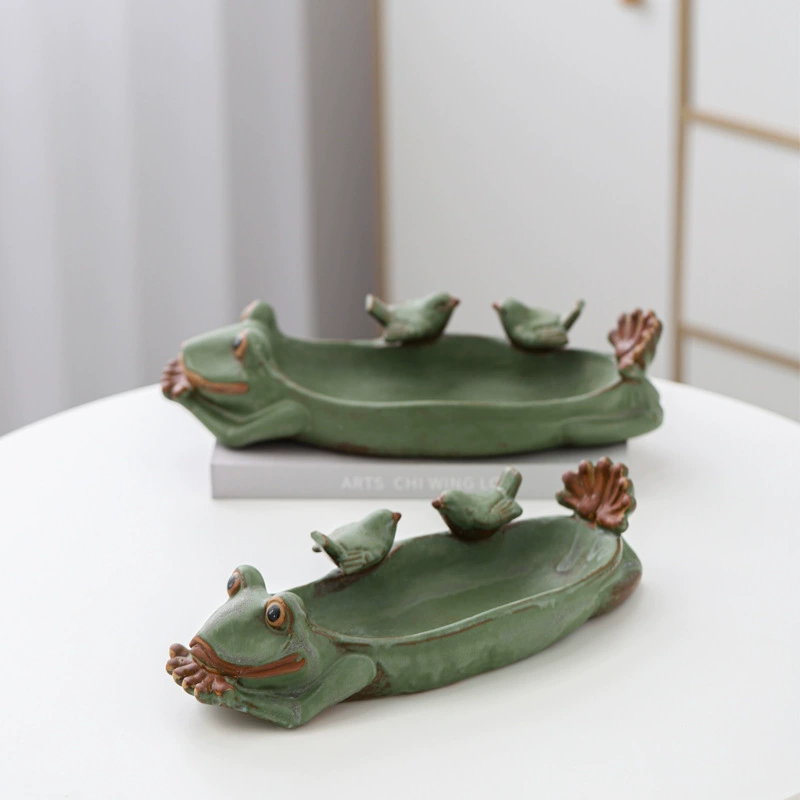 Симпатичная креативная личность маленькая животное лягушка с непористой мини-мультфильм керамический цветочный горшок украшение печи становится бронзовым зеленым