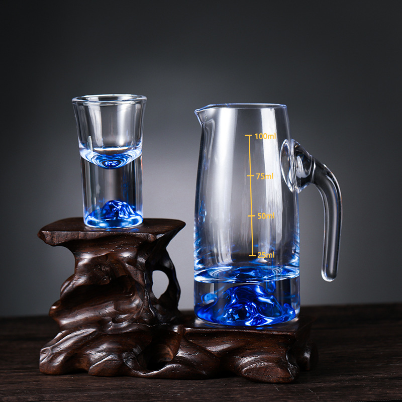 Fábrica directa de vinos de montaña azul conjunto de vidrio de cristal de lujo ligero casero tazas de vino con soporte de tazas de bambú