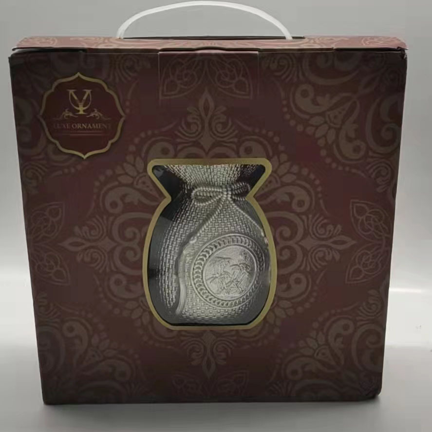 Bronze high-end pocket flask for home use