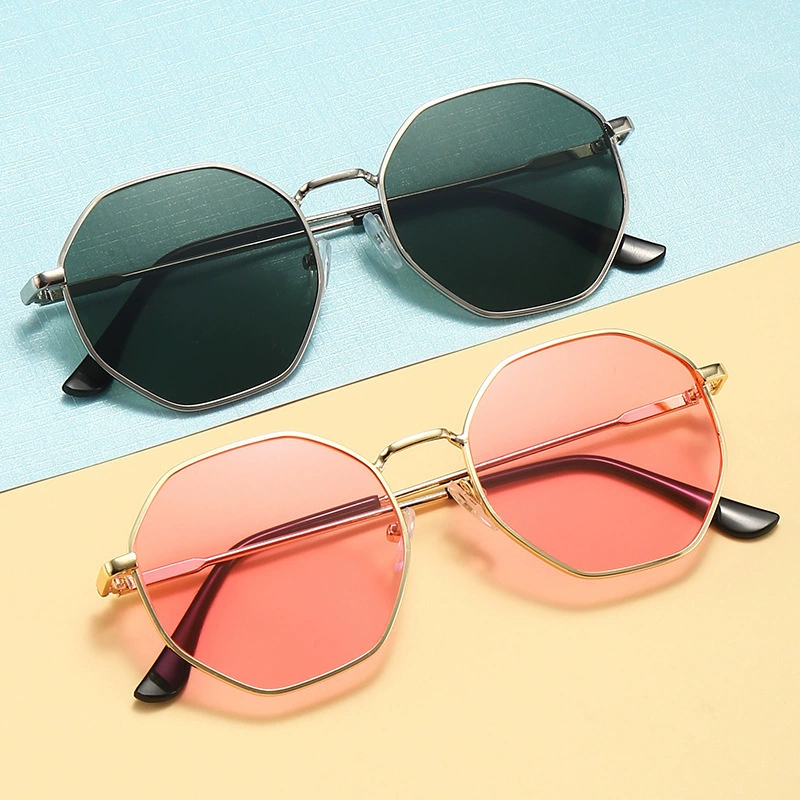 Fashionable retro metal trend sunglasses for men and women to go out, glasses
