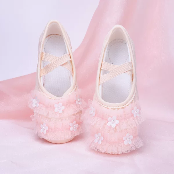 New Cute Kidsren's Dance Shoes Cotton Canvas Breathable Dance Shoes Girls Practice Stage Kindergarten Shoes 8098