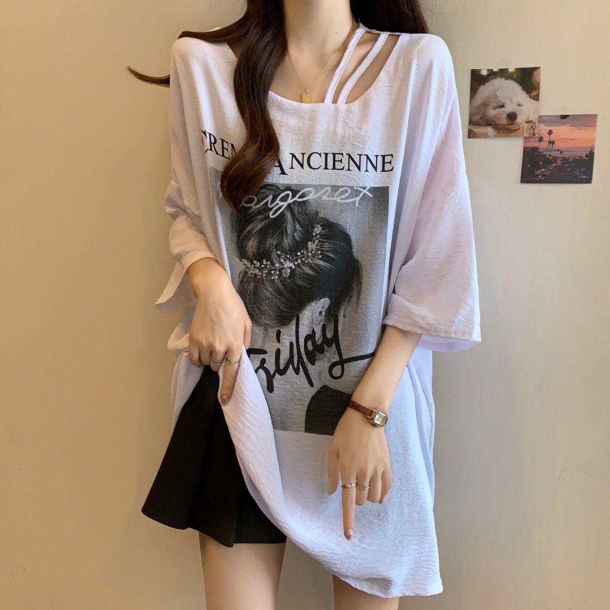 Camiseta de manga corta con cuello diagonal de lentejuelas de gran tamaño para mujer verano 2024 nuevas mujeres tops de moda sueltos y delgados