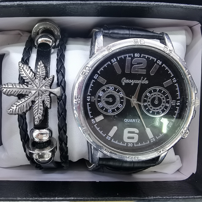 Set di braccialetti alla moda di vendita caldo, confezione regalo di accessori per orologi in stile hip-hop punk, 2 set, orologi da uomo_voghion.com