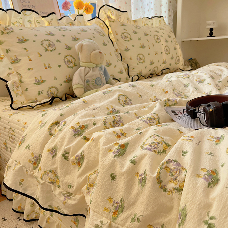 Pequeña cama de edredón de verano de hilo de doble capa fresca de cuatro piezas de ropa de cama de verano funda de edredón de encaje funda de cama de algodón lavado