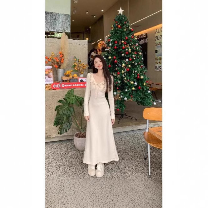 French V-neck Long-sleeved Knitted dress Women's Autumn and Winter Inner Base Christmas War Clothes Sexy Slim-fit Hip Long Dress
