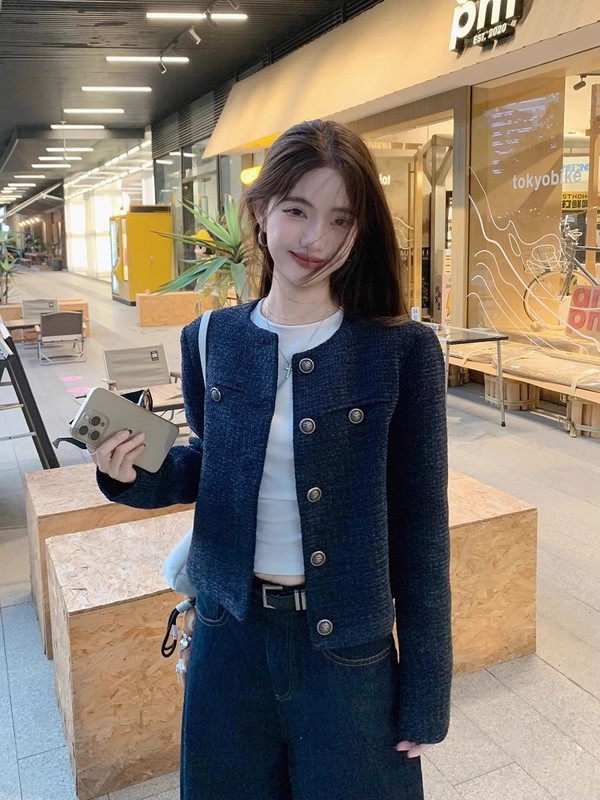 藏蓝色法式小香风松弛感外套女2025秋冬款休闲气质长袖开衫短上衣|undefined