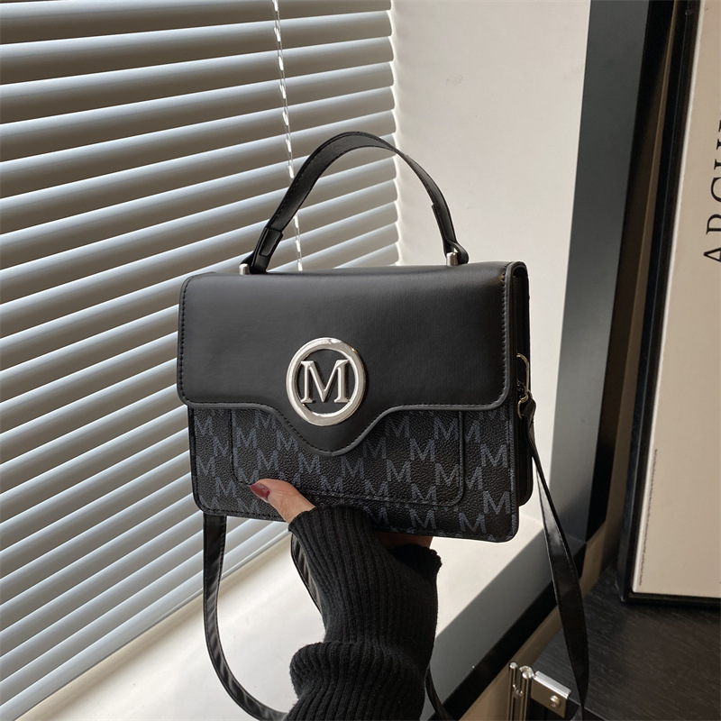 Bolso de moda coreano para mujeres 2024 invierno nuevo estilo retro simple bolso cuadrado de estilo extranjero nicho bolso de hombro