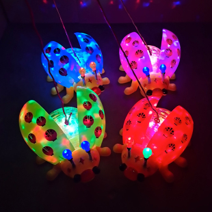 Electric rope toy children's simulation seven-star ladybug beetle light music universal wheel night market TikTok hot