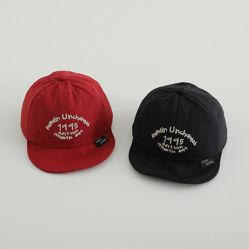 Un bebé de un año primavera y otoño pequeño mes sombrero sombrero sombrero sombrero de béisbol bebé lindo 2024 nuevo