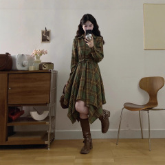 大码女装早秋法式高腰格子显瘦不规则连衣裙打底连衣裙