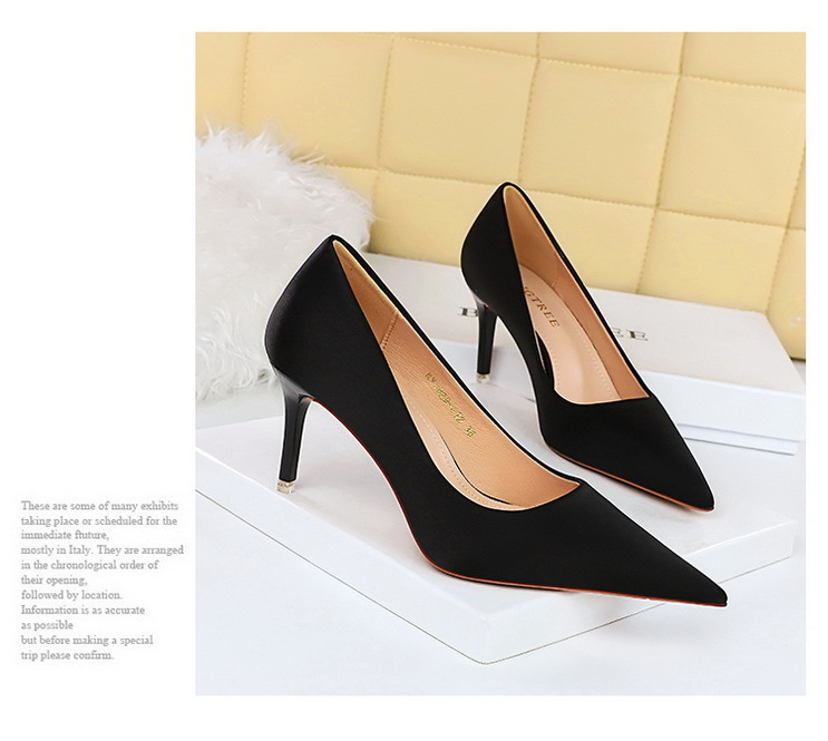 Mode einfach alle-passenden high heels dünne fersen high heels flach mund spitzen frühling und herbst satin frauen der einzelnen schuhe_voghion.com