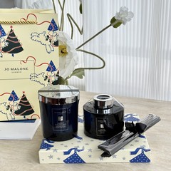 平替品香薰蜡烛英国梨蓝风铃烛台家用室内持久香氛小众生日伴手礼