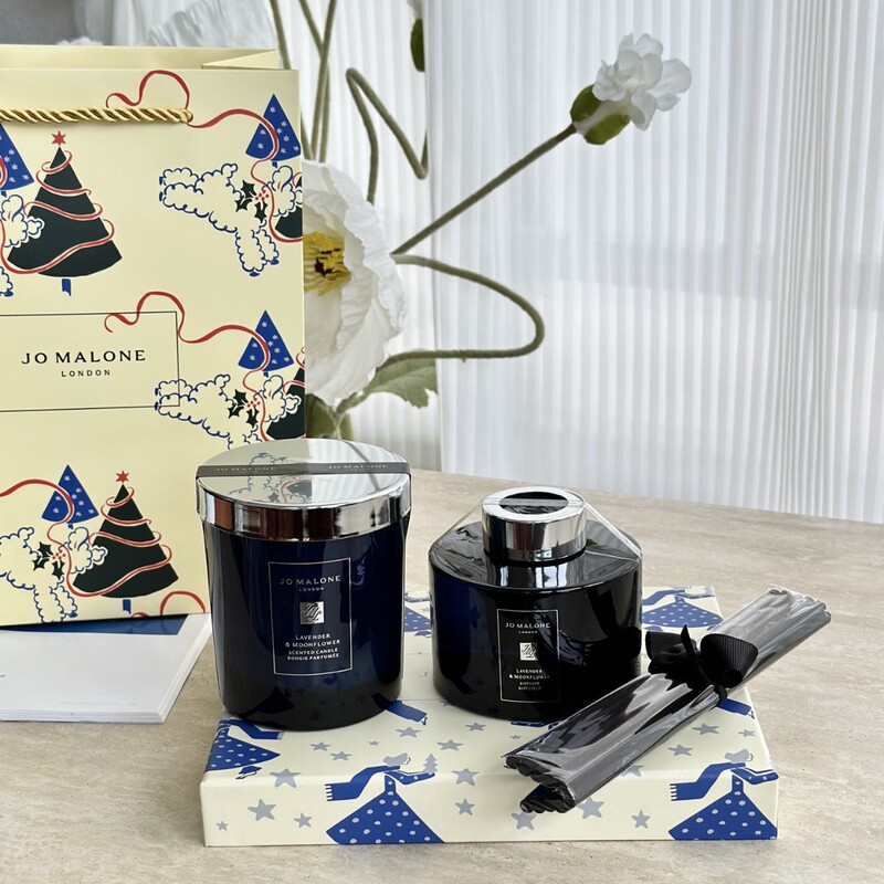 平替品香薰蜡烛英国梨蓝风铃烛台家用室内持久香氛小众生日伴手礼|undefined