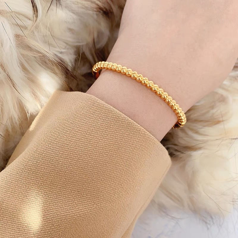 Pulsera de acero de titanio Personalidad de moda Cuentas redondas Estilo nacional No se desvanece Pulsera No se desvanece Pulsera simple femenina Joyas Hombres Europa y América