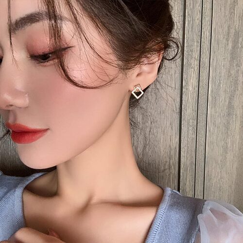 Japanese and Korean spring and summer new style simple silver needle high-end square geometric personality earrings versatile temperament earrings for women