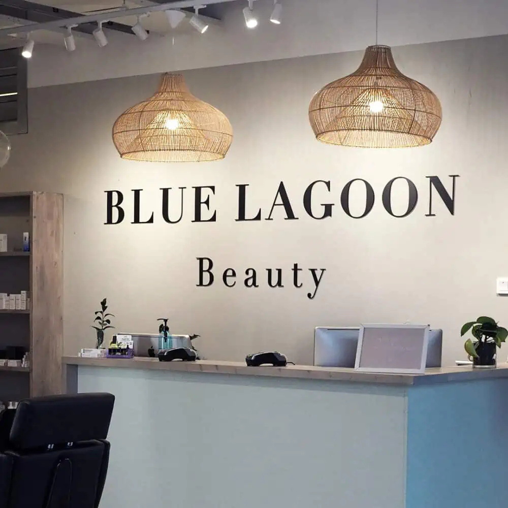 Ovejas de madera de estilo Japonés Araña de mimbre personalidad Creativa lámpara de mesa de comedor simple Inn B & B sala de estar lámpara de ratán