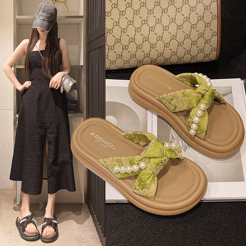 New Chinese-Style National Style Slippers for Women 2026 Summer New Platform Thick-Soled Slip-Ons Casual Vacation Beach Sandals