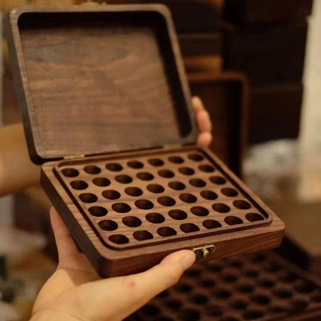 Wooden essential oil organizer