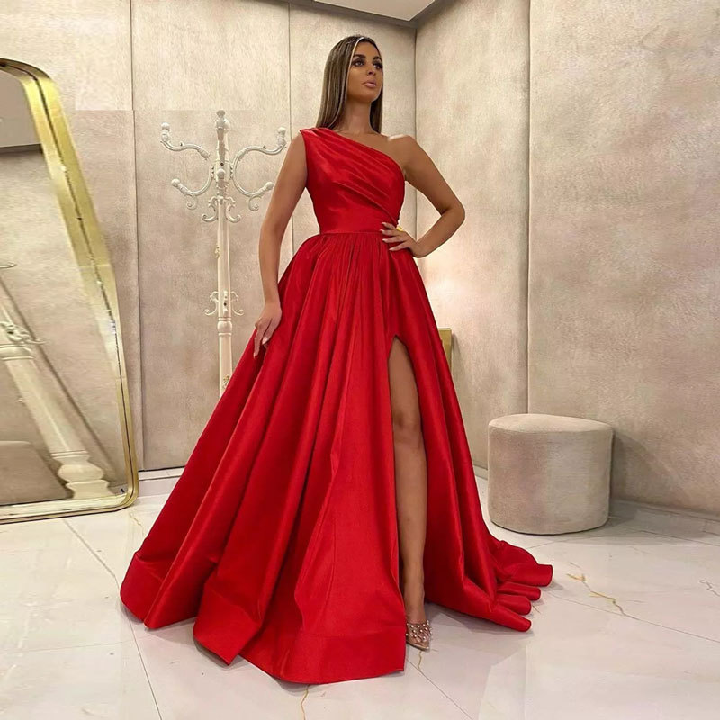 Comercio exterior europeo y americano Amazon AliExpress wish señoras nuevo vestido de noche de un solo hombro vestido de noche de satén dividido sexy