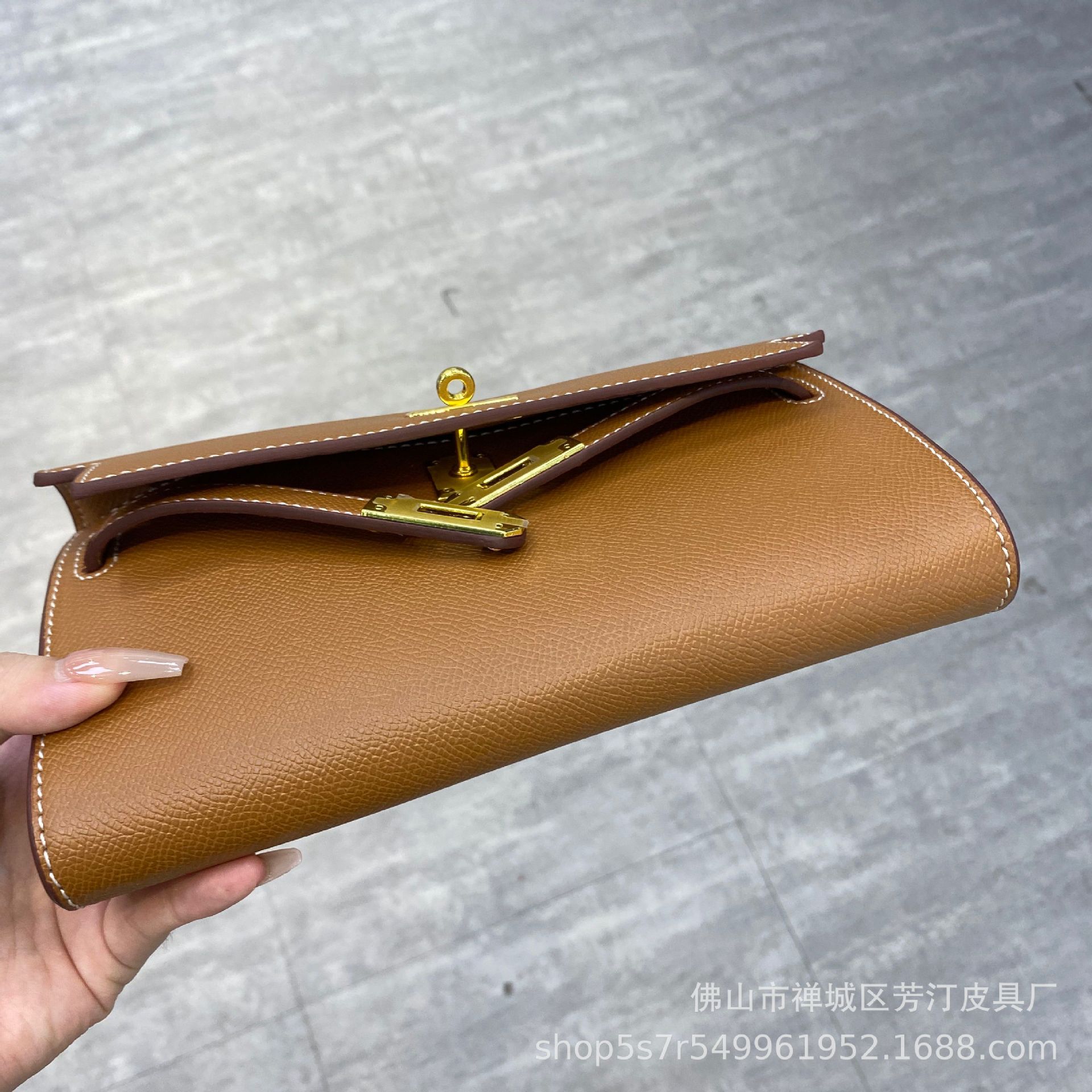 凯利横款钱包斜挎