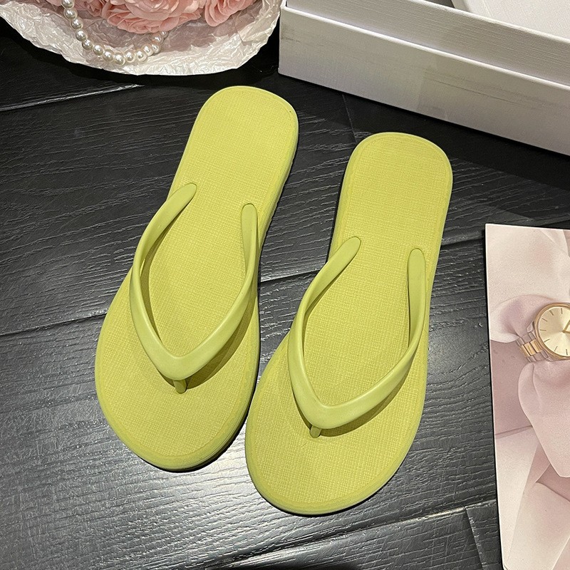 Chanclas simples de gama alta para mujer verano 2023 nuevas celebridades populares de Internet chanclas al aire libre zapatillas antideslizantes