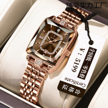 ��ʿƷ��С���KŮʿ�ֱ�С���L�M����Ů���ˮ�����r�аٴ�