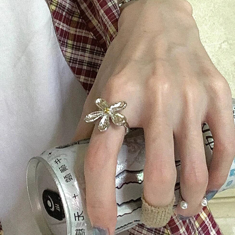 极简韩系冷淡风银色花朵戒指时尚设计款小众ins食指指环百搭日常|undefined