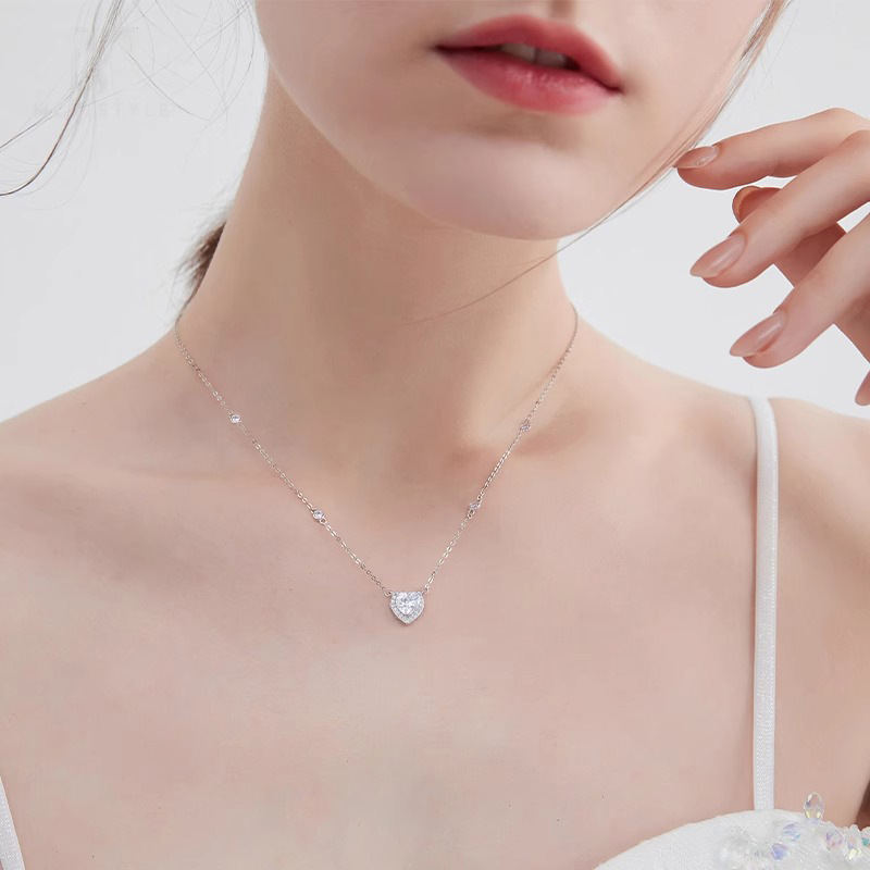 Stone inlay with zircon