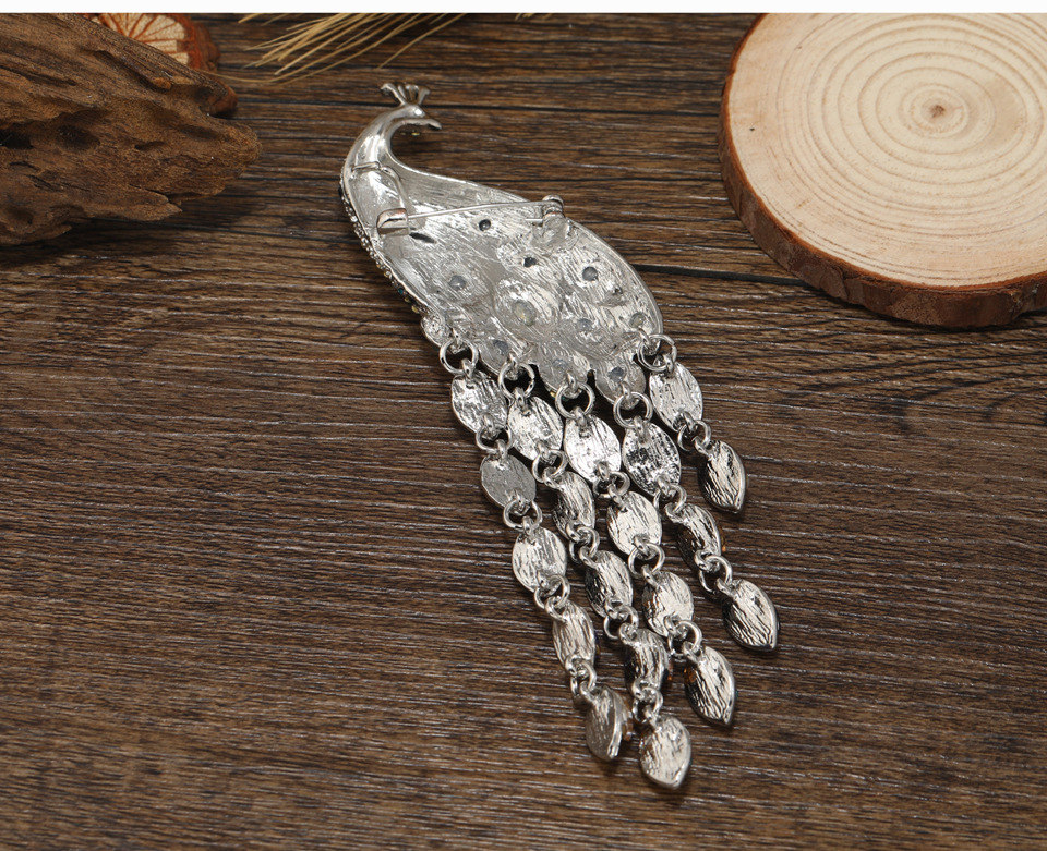 55g Weight Brooches Classification Banquet, Party Occasion Alloy Material Animal, Peacock Pattern Unisex Gender Retro Style Tassel Craft Retro Pin Animal Peacock Alloy Unisex Brooches 10