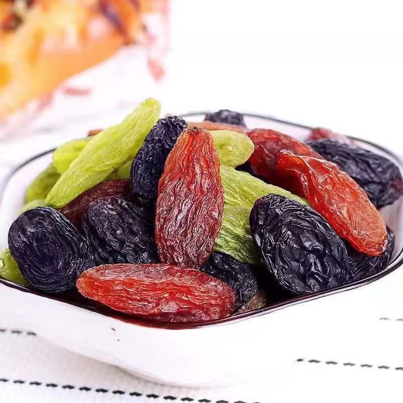 Xinjiang Turpan raisins multi-color raisins large particle seedless colorful raisins colorful raisins